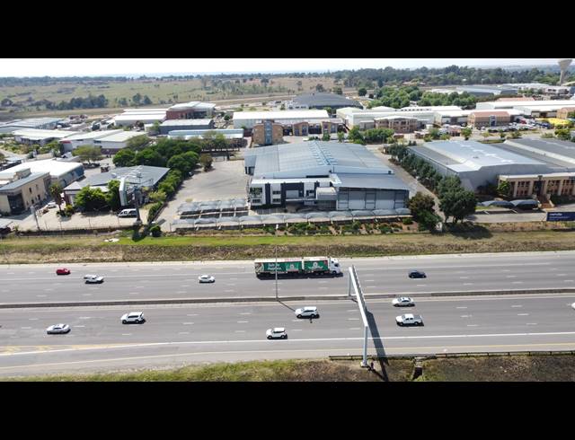 5,410M² WAREHOUSE TO LET IN RANDJESPARK